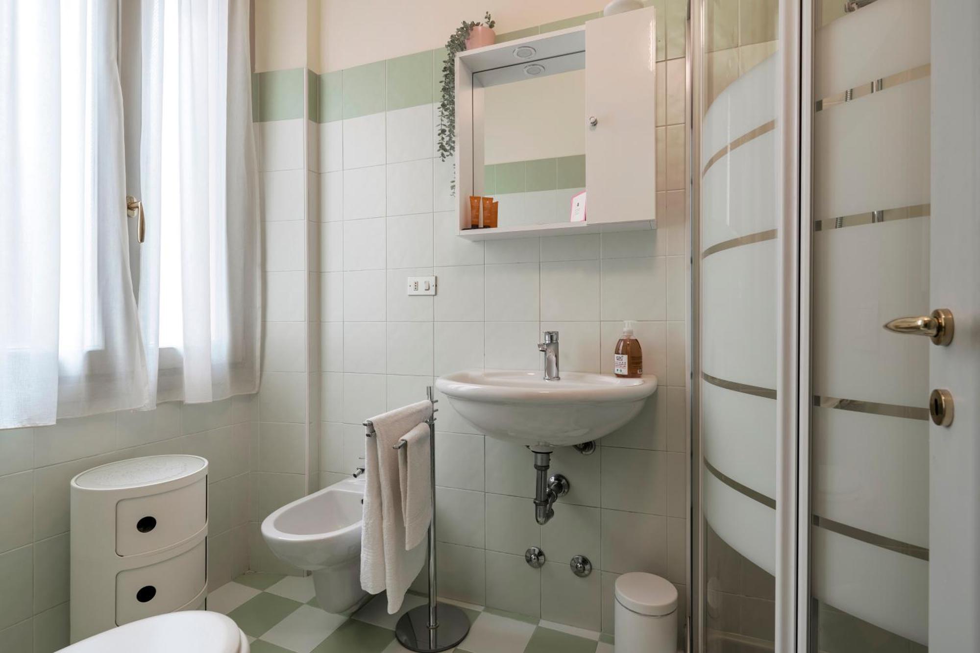 Iseo Portelle Holiday With Private Parking And Bike Storage Exterior foto